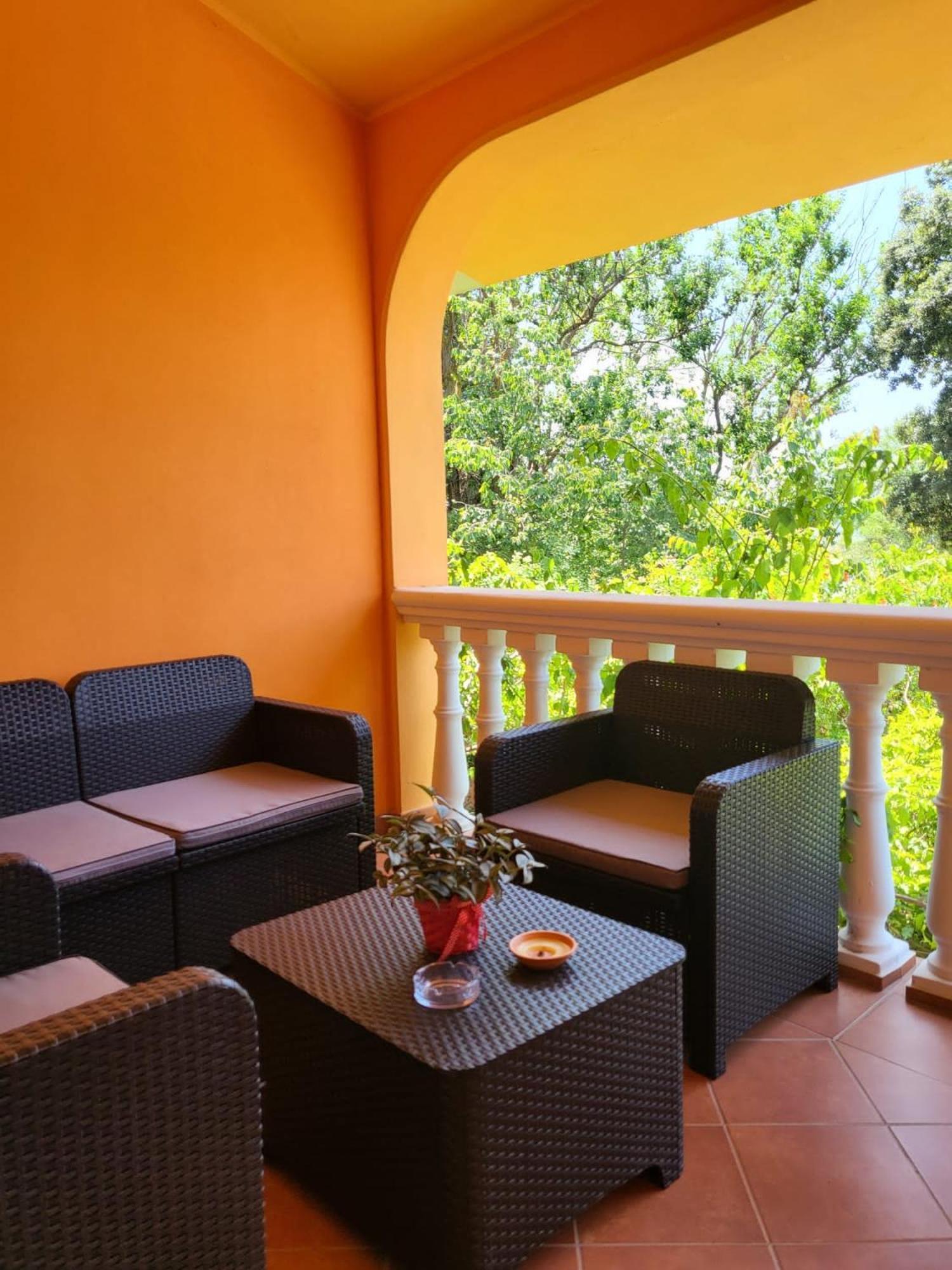 B&B Il Girasole SantʼAnna Arresi Exterior foto