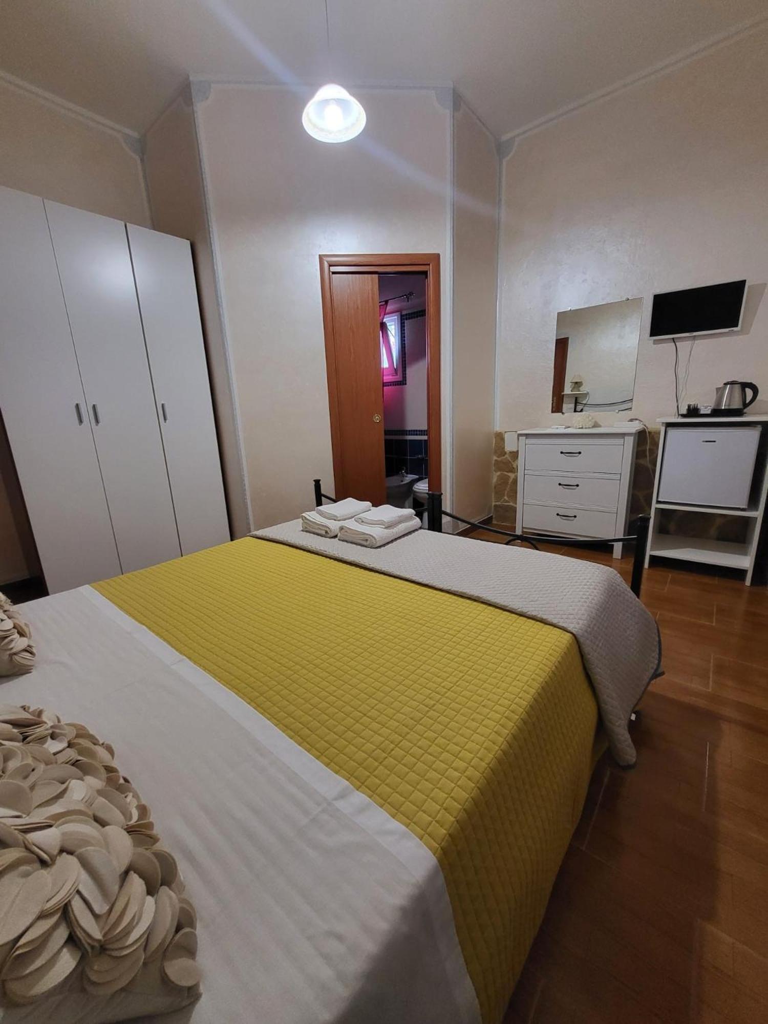 B&B Il Girasole SantʼAnna Arresi Exterior foto